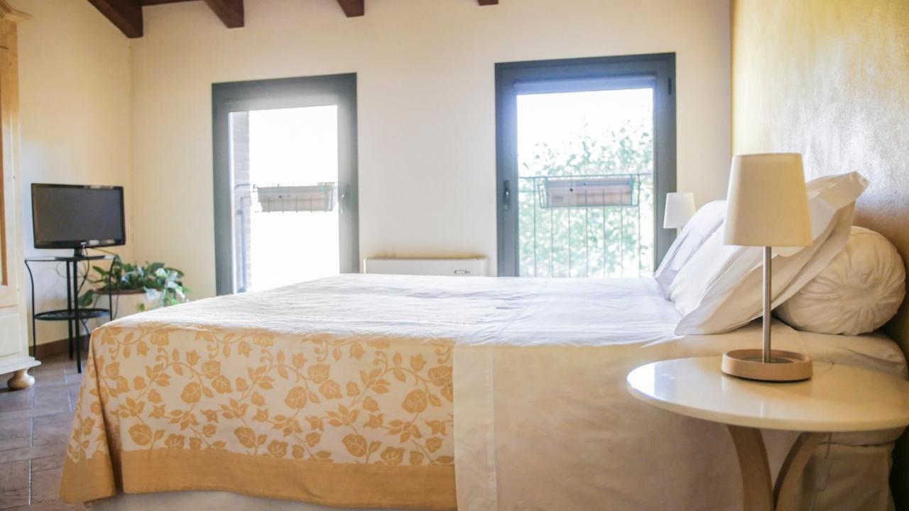 Quattrocolli B&B Quattro Castella Exterior foto